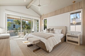 5 bedrooms, desk, iron/ironing board, free WiFi - 81A - High End Luxury Retreat w/ 12' TV! (Anna Maria)