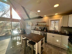 Fridge, microwave, oven, stovetop - Lauderdale Lookout | Fire Pit, Deck, Sleeps 10 (Elkhorn)