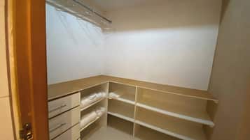 Kamar, 1 kamar tidur, Boleh Merokok, kolam renang pribadi | Interior