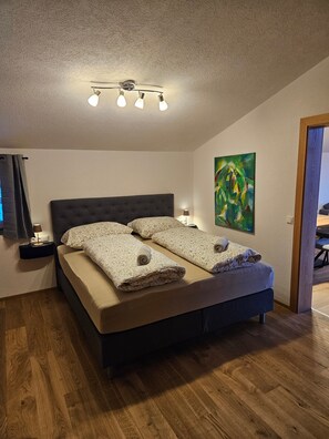 WiFi, bed sheets - Your Retreat at Grubgut – Vacation with Mountain Views (Hopfberg)