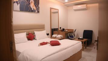 Deluxe Double Room | In-room safe, blackout drapes, iron/ironing board, free WiFi