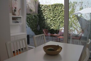 Dining - 3BD APARTMENT WITH TERRACE AND BARBECUE (Lisboa)