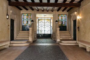Interior - Romantic Loft with Stunning View on Verona Center (Verona)