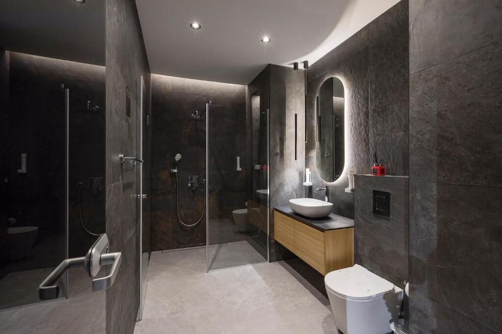 ลักซ์ชัวรี่อพาร์ทเมนท์ | ห้องน้ำ | ฝักบัว, ไดร์เป่าผม, รองเท้าสวมภายในห้อง, ผ้าเช็ดตัว