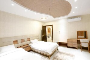 Zimmersafe, Bügeleisen/Bügelbrett, kostenloses WLAN