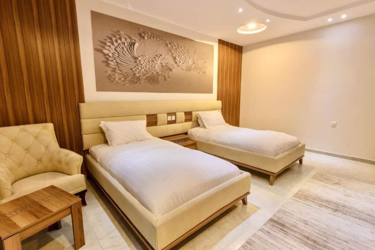 Zimmersafe, Bügeleisen/Bügelbrett, kostenloses WLAN