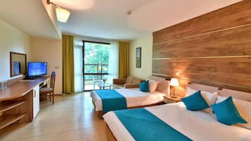Habitación estándar doble, balcón, vistas al jardín | Wifi gratis