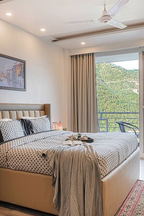 Apartemen Premium, 3 kamar tidur (Apartment) | Seprai premium, brankas, meja kerja, dan ruang kerja ramah laptop