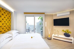 Iron/ironing board, free WiFi, bed sheets - Live Your Myth in Thissio (Athina)