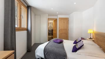 6 Schlafzimmer, BĂŒgeleisen/BĂŒgelbrett, WLAN, BettwĂ€sche