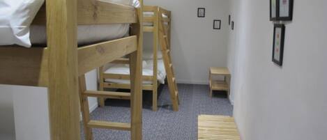 3 chambres, fer et planche Ă repasser, Wi-Fi, literie fournie