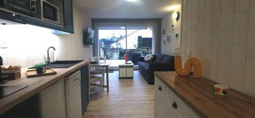 Cosy apartment with terrace La Girafe | Calm & Comfort near Fontainebleau