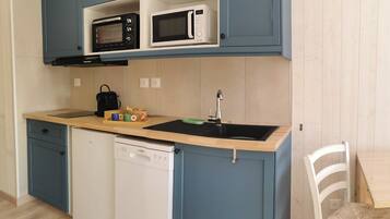 Micro-ondas, fogão, cooktop, lava-louças