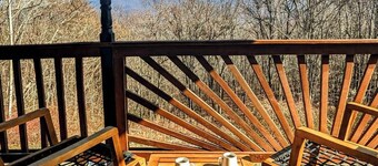 Mountain Views, Hot Tub, Movie Room, 12 Priv Acres