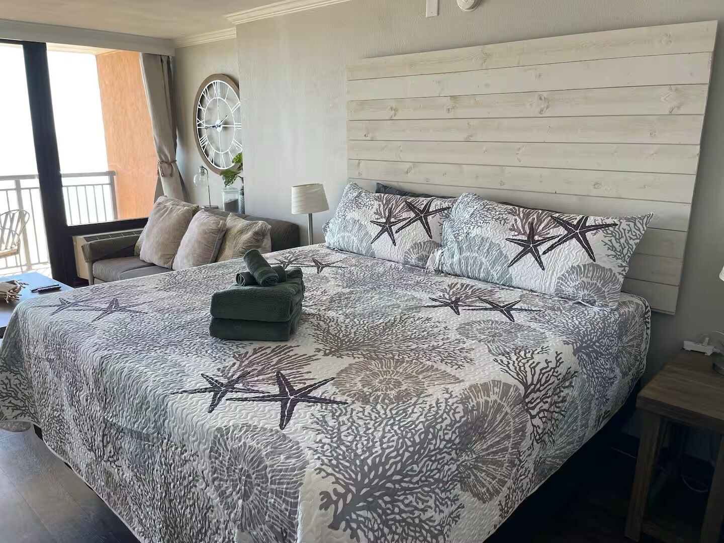 Fer et planche à repasser, Wi-Fi, literie fournie