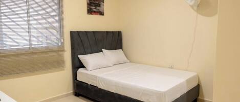 1 室のベッドルーム、ベッドシーツ