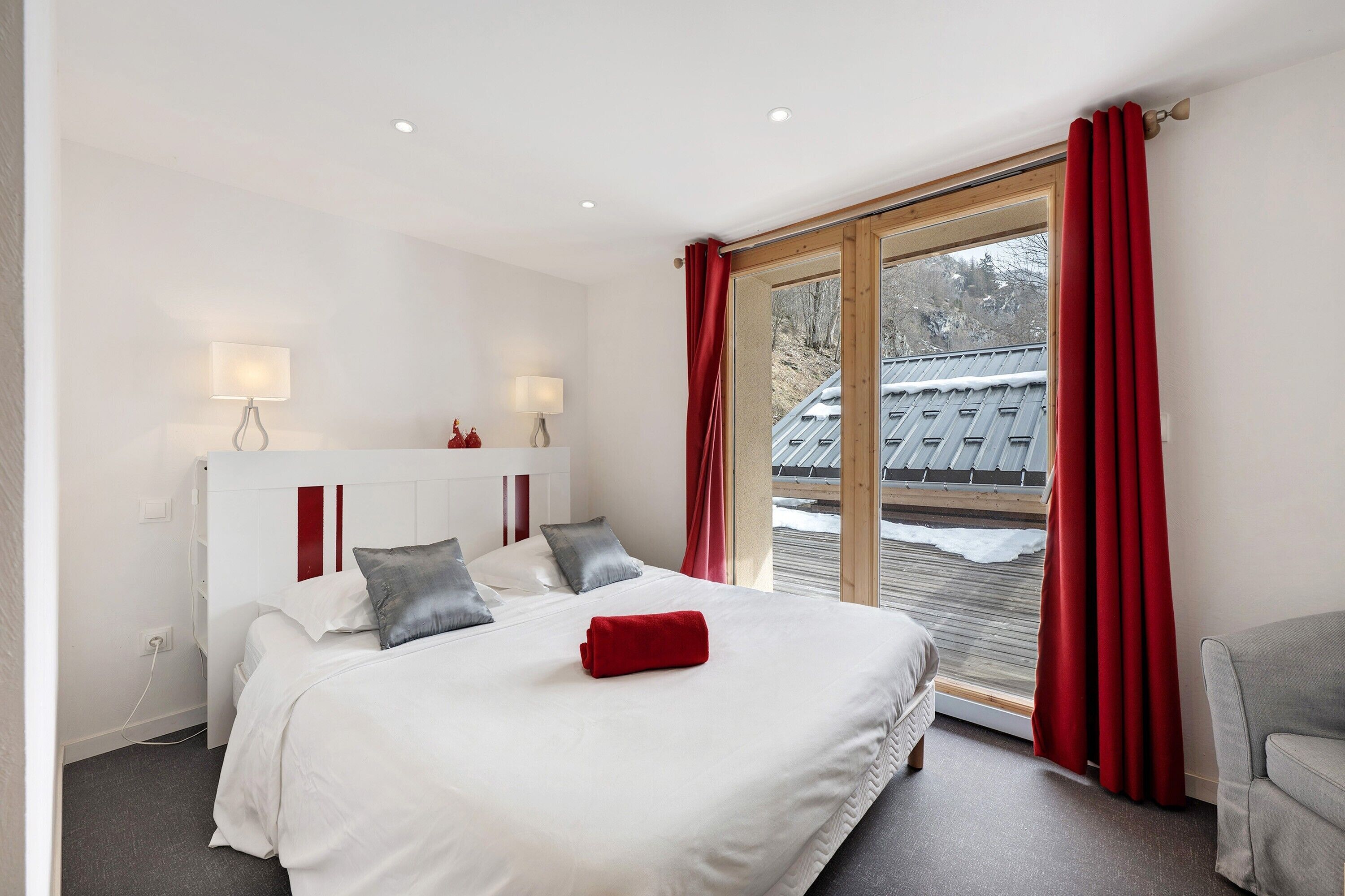 4 Schlafzimmer, Bügeleisen/Bügelbrett, WLAN, Bettwäsche