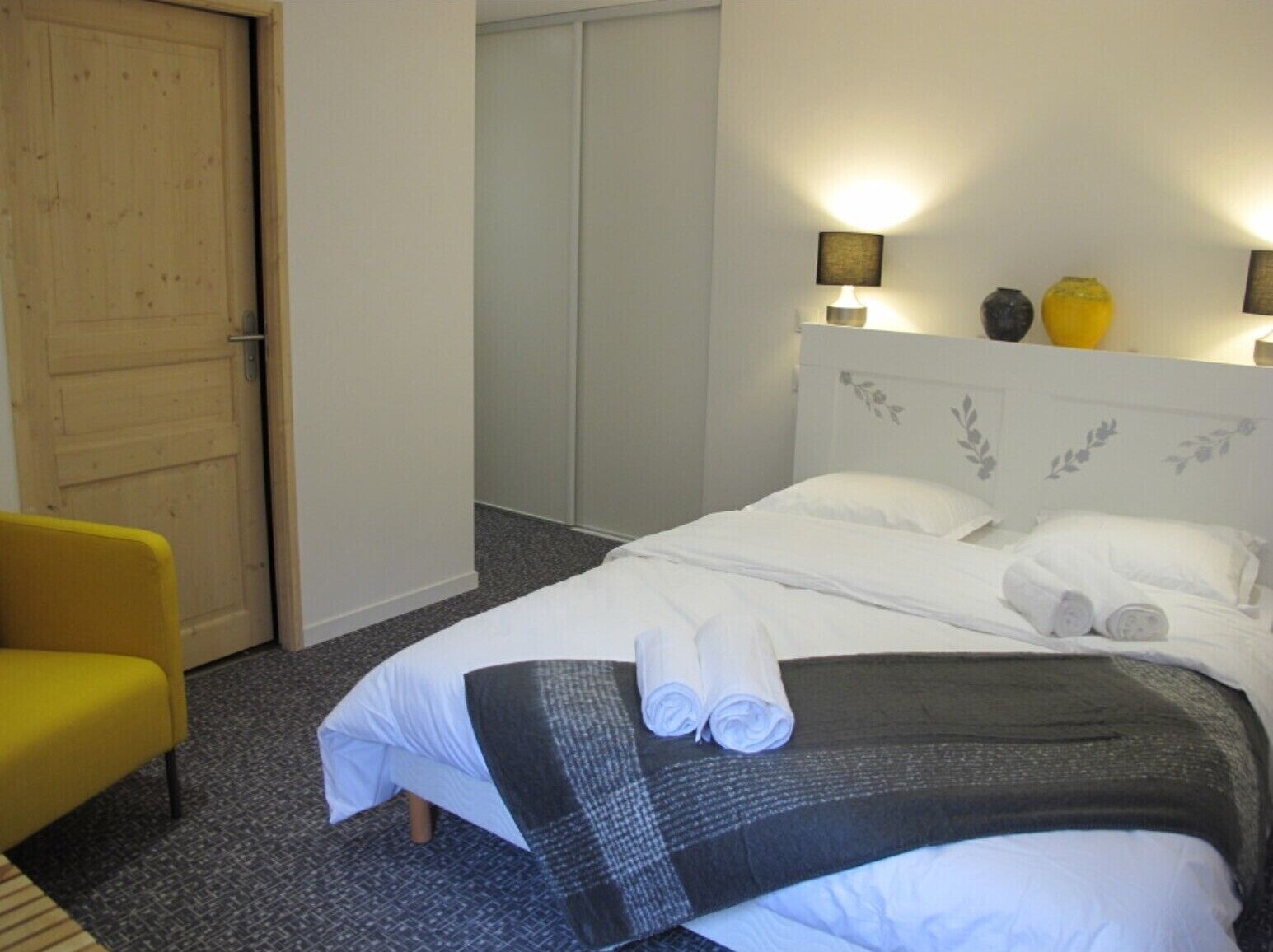 4 dormitorios, tabla de planchar con plancha, wifi y ropa de cama