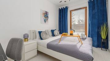 Comfort Apartment, Patio, Desert View | Blackout drapes, iron/ironing board, free WiFi