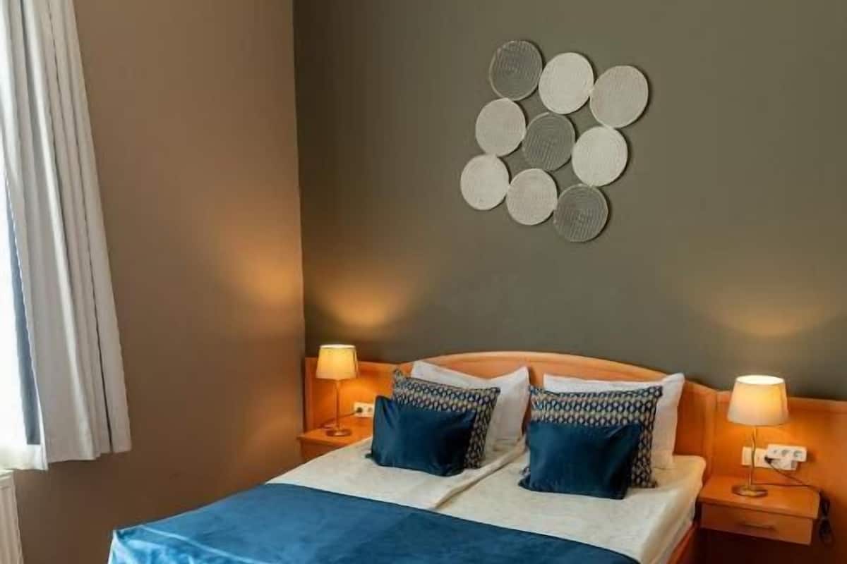 In-room safe, blackout drapes, iron/ironing board, free WiFi