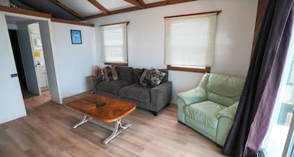 Aqualodge: 2-bedroom house boat with AC in Islamorada