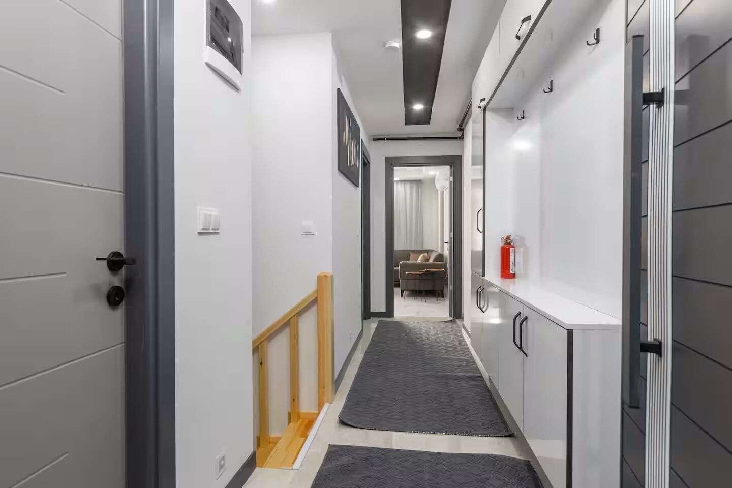 Economy Apartment, 3 Bedrooms, 2 Bathrooms | Premium bedding, individually decorated, individually furnished, desk