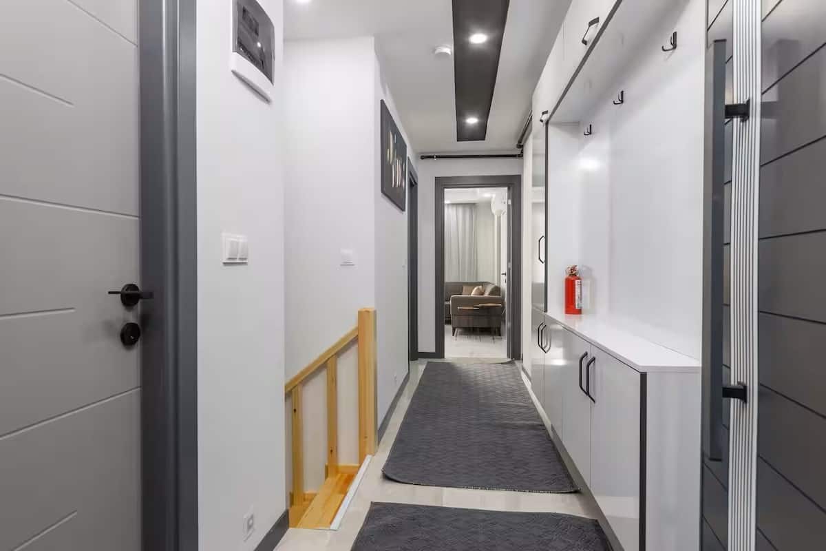 Economy Apartment, 3 Bedrooms, 2 Bathrooms | Premium bedding, individually decorated, individually furnished, desk