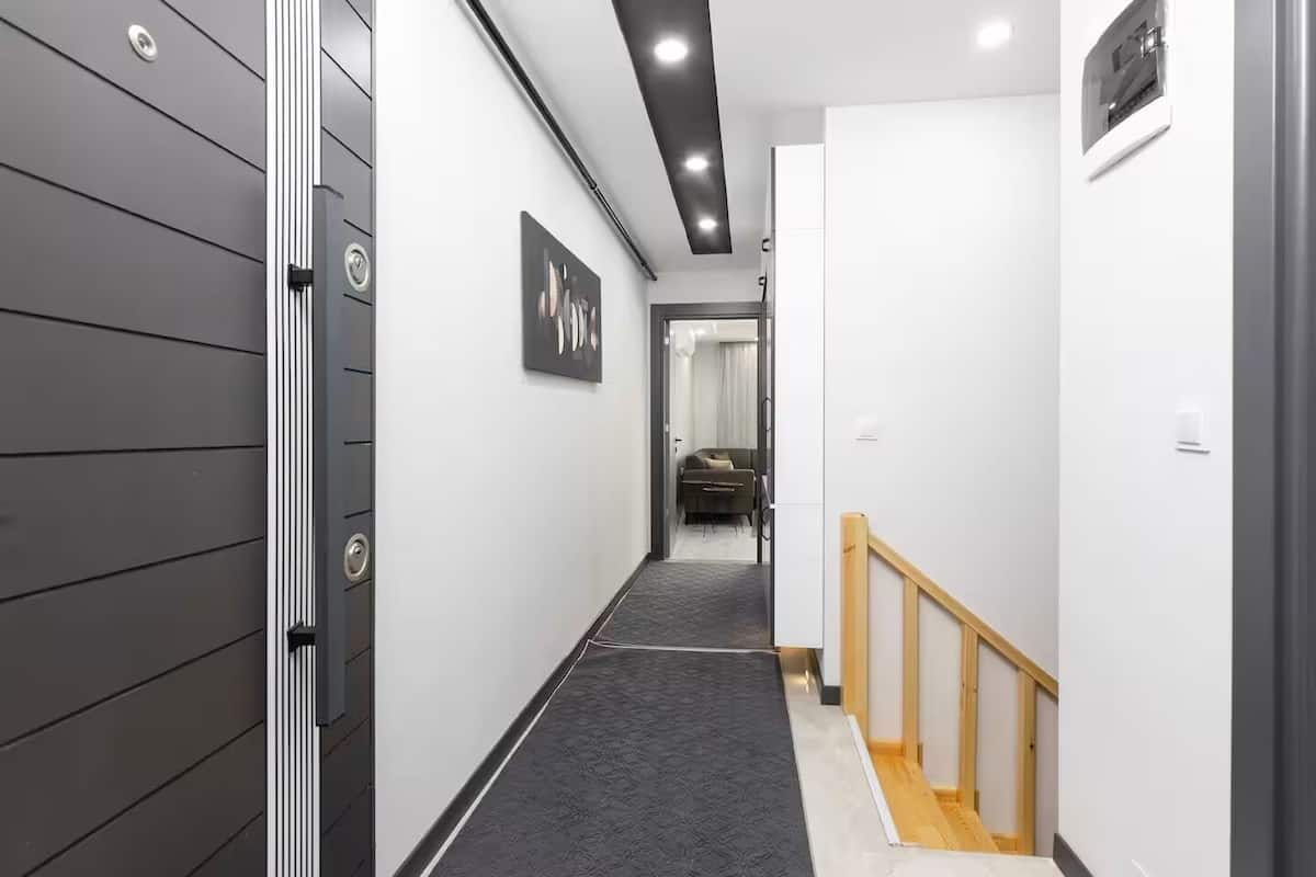 Economy Apartment, 3 Bedrooms, 2 Bathrooms | Premium bedding, individually decorated, individually furnished, desk