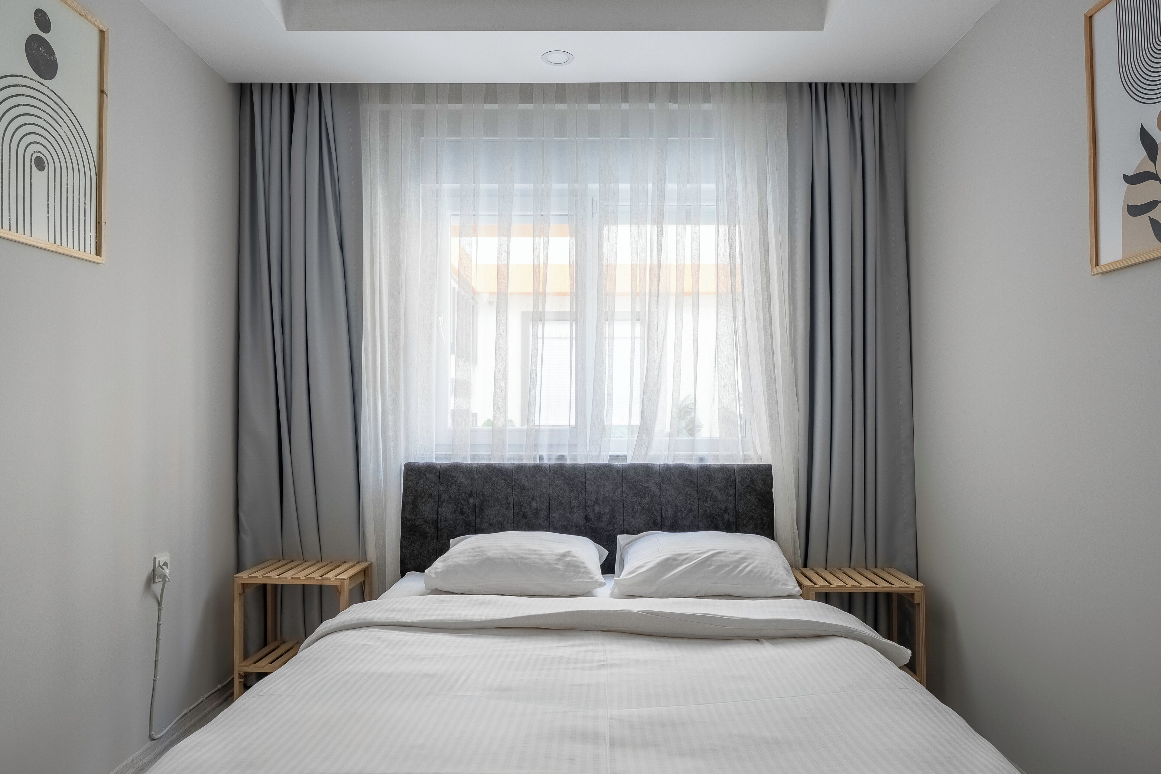 Economy Apartment, 3 Bedrooms, 2 Bathrooms | Peralatan tempat tidur premium, meja, ruang kerja komputer riba 