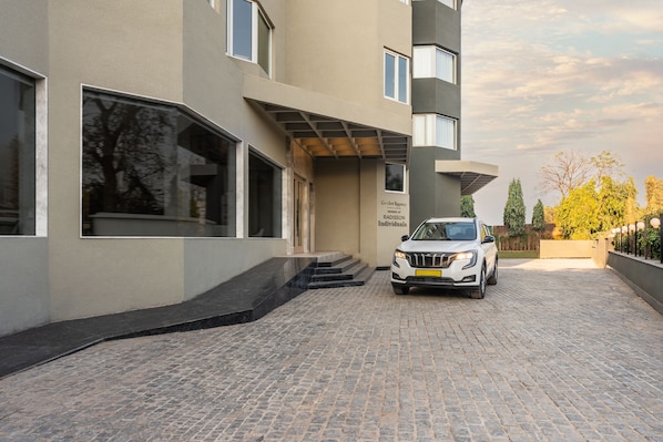 Property entrance - Hotel Gwalior Regency, A Member Of Radisson Individuals (Gwalior)