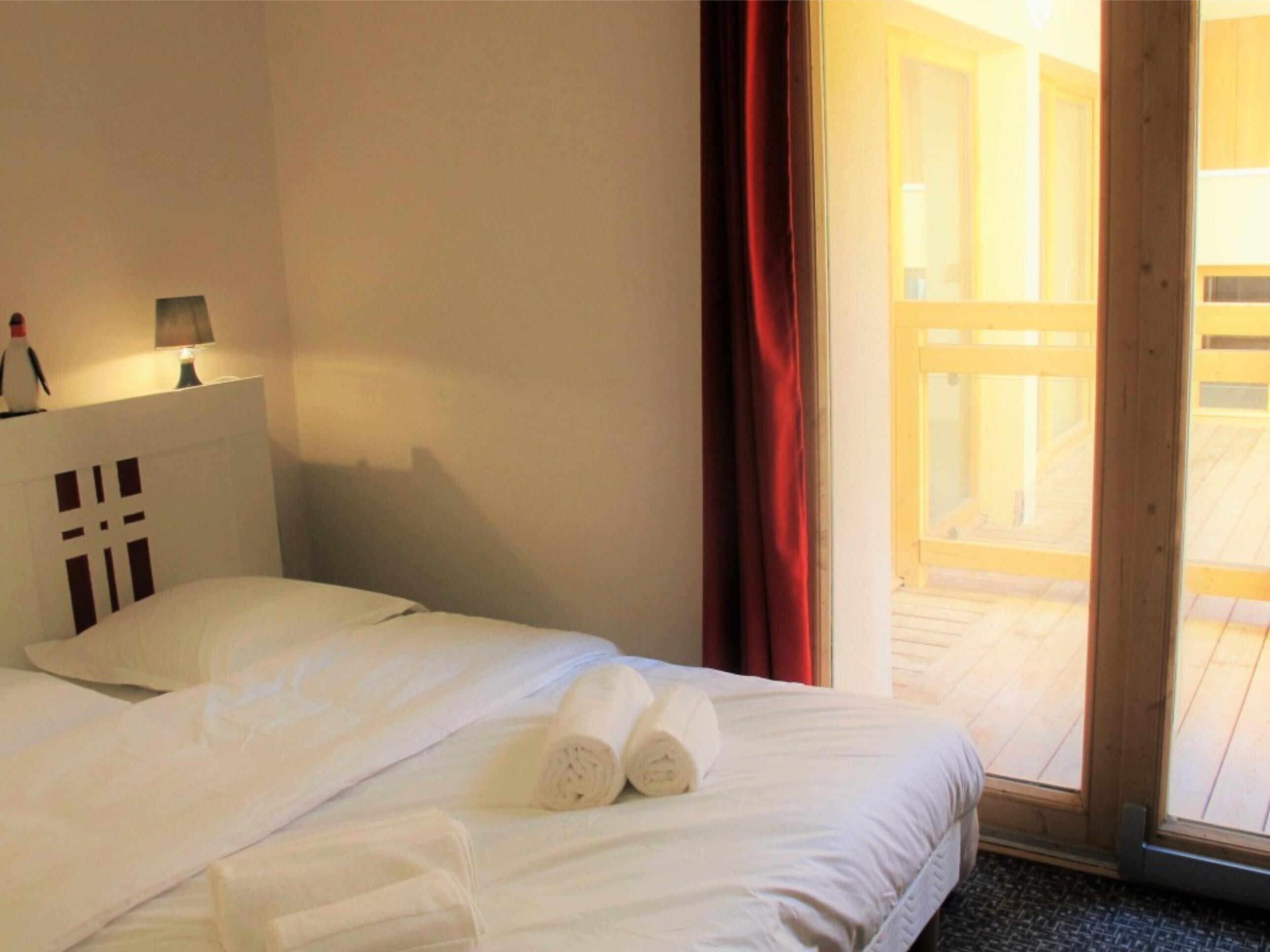 3 slaapkamers, een strijkplank/strijkijzer, wifi, beddengoed