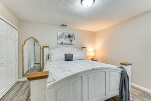 3 habitaciones, tabla de planchar con plancha, internet y ropa de cama 