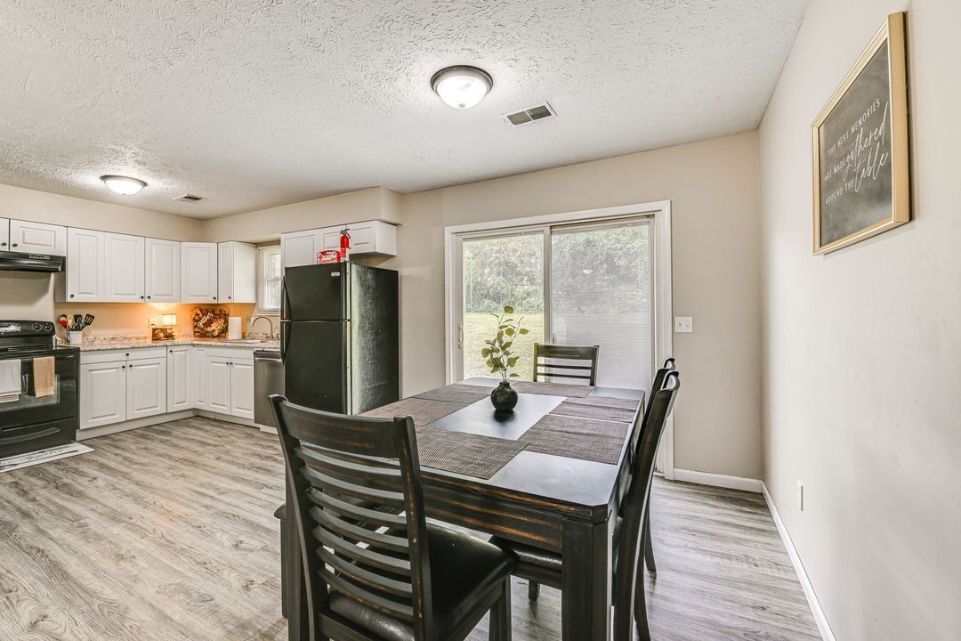 Microones, forn, placa de cuina i rentaplats 