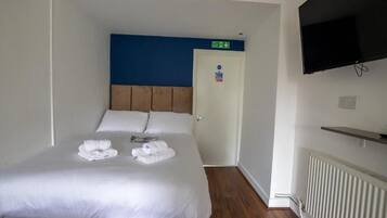 Chambre Quadruple | Bureau, espace de travail pour ordinateur portable, Wi-Fi gratuit