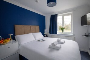 Double Room, City View | Meja, ruang kerja komputer riba, Wi-fi percuma 