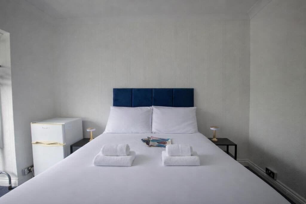 Double Room, City View | Desk, laptop workspace, free WiFi