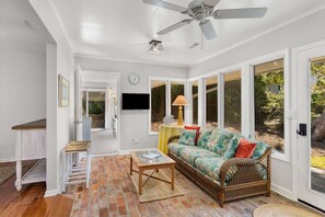 Smart TV, offices - Private Pool | Walk to Beach | 3BR Retreat (Hilton Head Island)