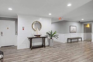 Interior - Harbourfront Condo in Harbour Town (Hilton Head Island)