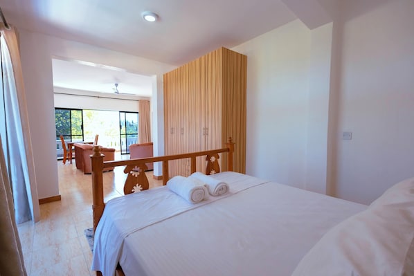 Desk, laptop workspace, iron/ironing board, free WiFi - Diani Luxe Spacious B (Diani Beach)
