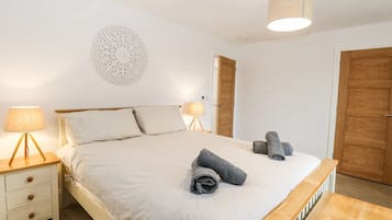 3 bedrooms, individually decorated, individually furnished, free WiFi