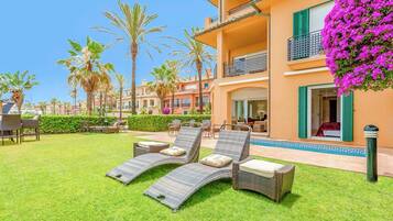 Luxury Apartment, 4 Bedrooms, Air conditioning, Marina View | Terrace/patio