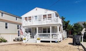 Exterior - Newly Listed Summer Weekly Rental - First Floor Duplex - 5 Houses from the Beach (Long Beach)
