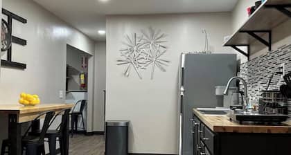 Private guest suite near ATL airport