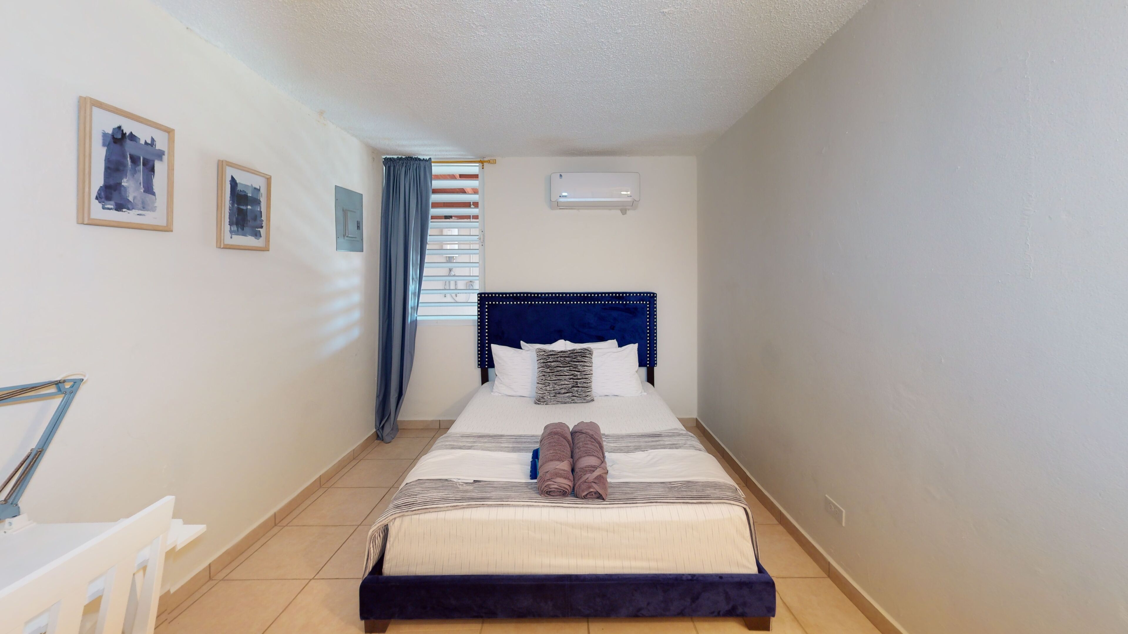 3 chambres, bureau, Wi-Fi gratuit, draps fournis