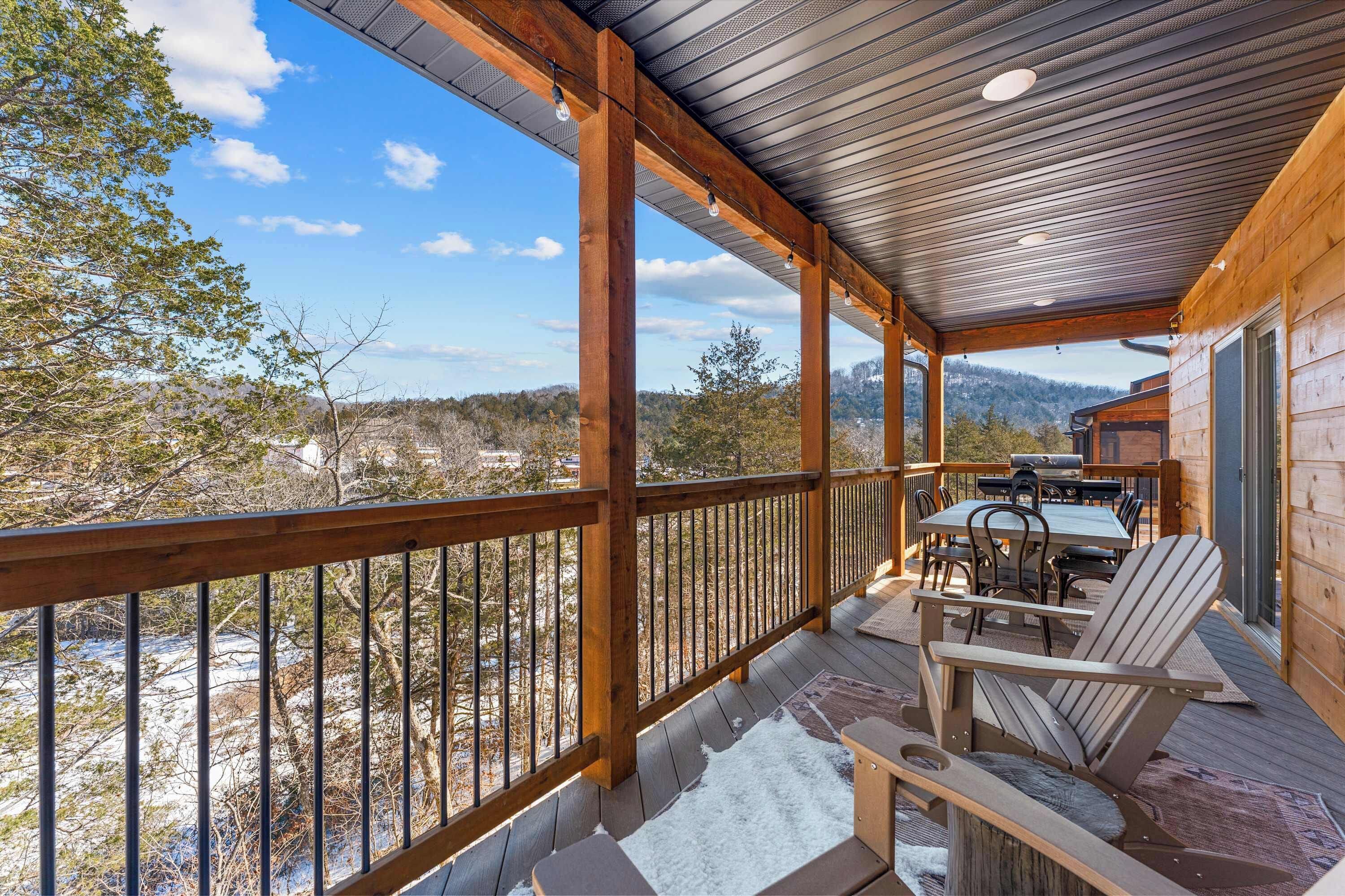 เคบิน, หลายเตียง, อ่างน้ำร้อน, วิวภูเขา (Timberline Hideaway) | รับประทานอาหารกลางแจ้ง