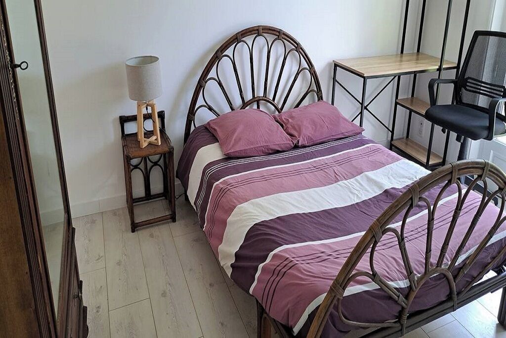 2 chambres, fer et planche à repasser, accès Internet, draps fournis