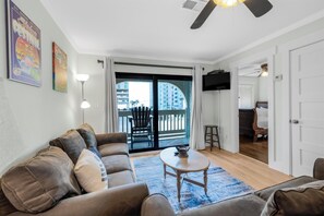 Smart TV - 🌴☀️Community Pool | Steps to the Beach | Recently Renovated - Las Palmas 122 (Gulf Shores)