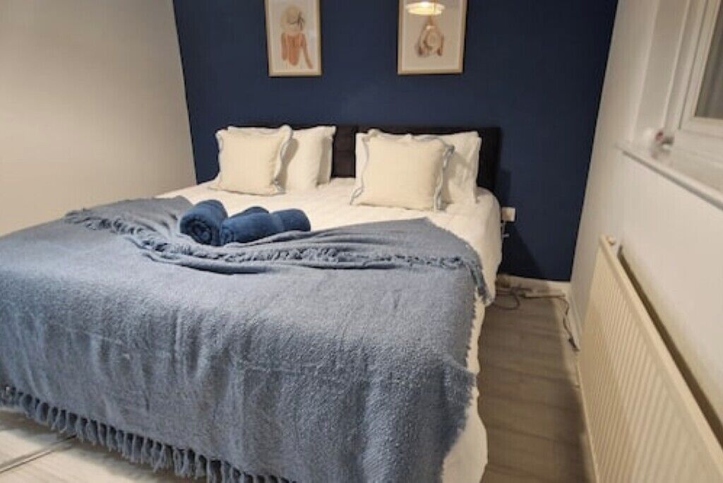 2 chambres, fer et planche à repasser, Wi-Fi, draps fournis