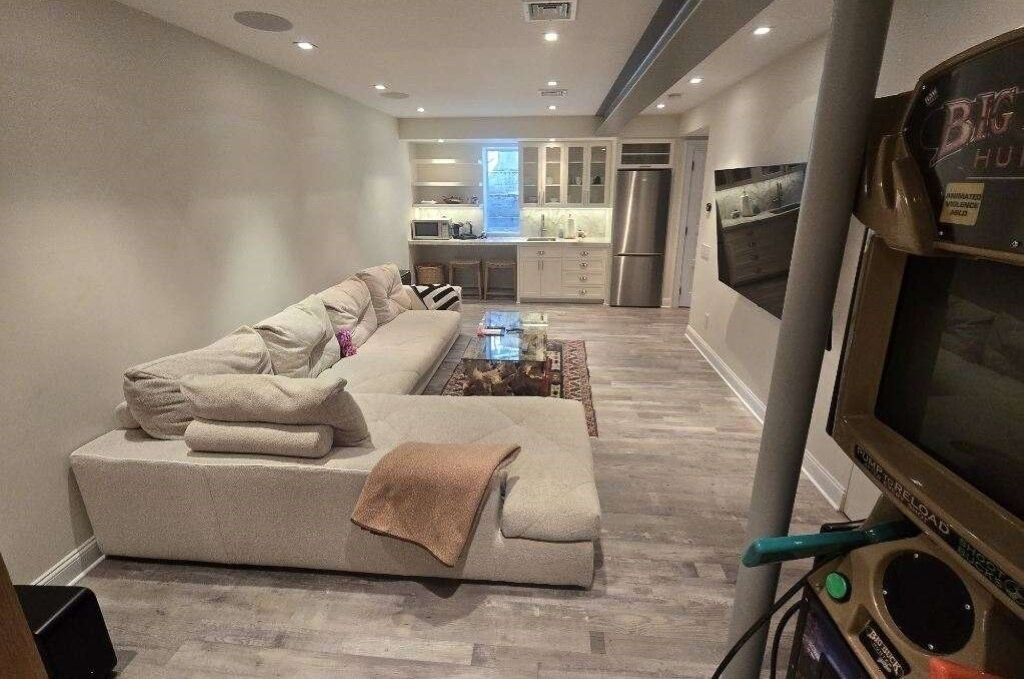 Smart TV, fireplace, video games, books