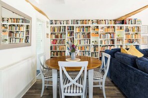 Dining - Rural, Self-Contained 1Bed, The Writer's Retreat (Hampton Lucy)